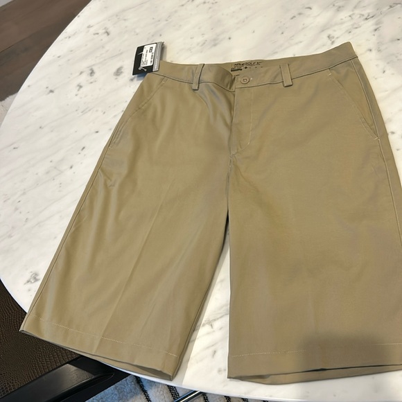 BNWT boys xl Nike golf shorts - Picture 1 of 5